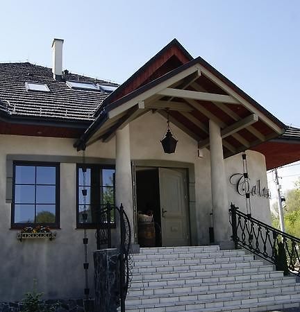 Calvados Hotel Ruda Slaska Buitenkant foto