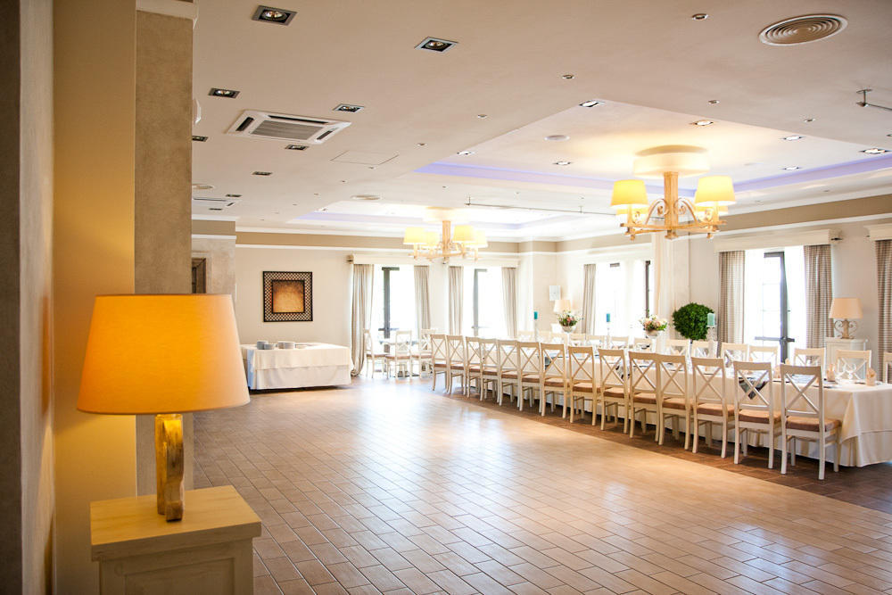 Calvados Hotel Ruda Slaska Buitenkant foto