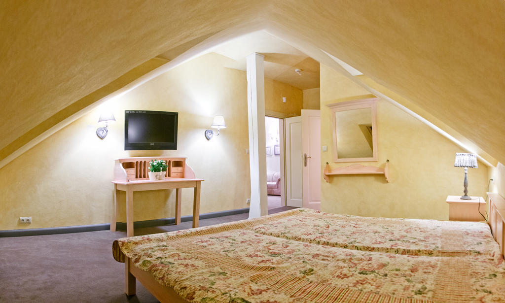 Calvados Hotel Ruda Slaska Kamer foto