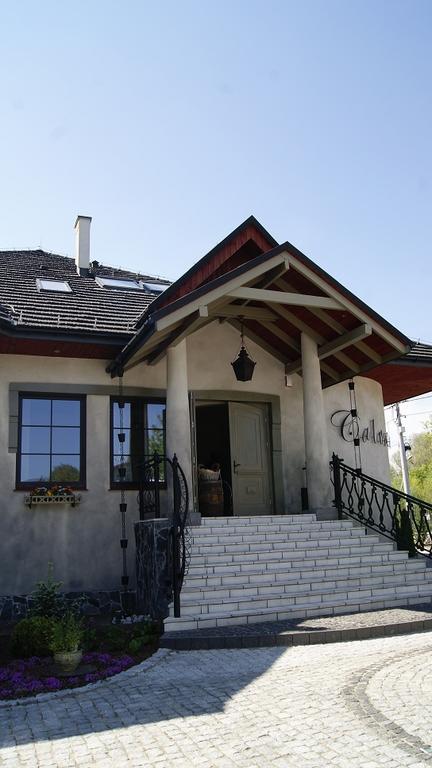 Calvados Hotel Ruda Slaska Buitenkant foto