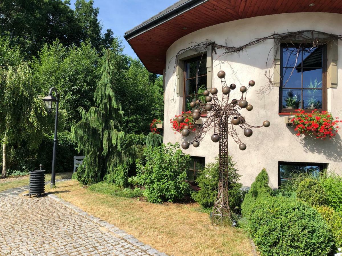 Calvados Hotel Ruda Slaska Buitenkant foto